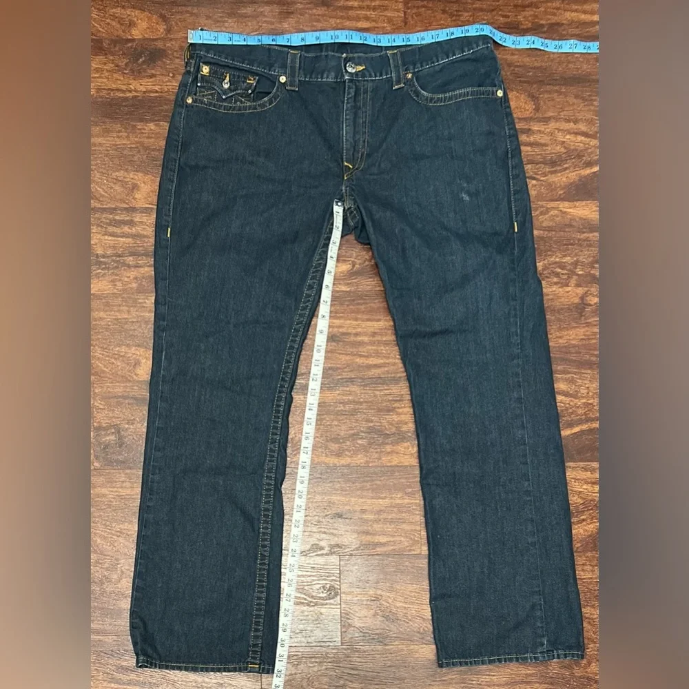 True Religion Men’s Jeans Straight Flap Size 40 (preowned)